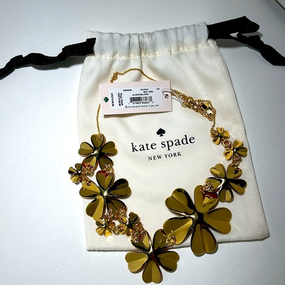 ♠️ kate spade BLUSHINGBLOOMS Statement Necklace - Picture 3 of 4